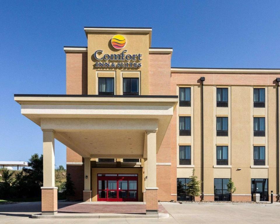 コンフォート イン アンド スイーツ Watford City エクステリア 写真